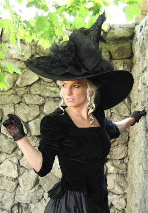 Lustrous witch attire